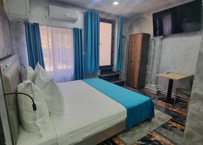 Poet Palace Готель 4*