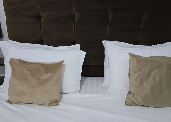 Poet Palace Готель