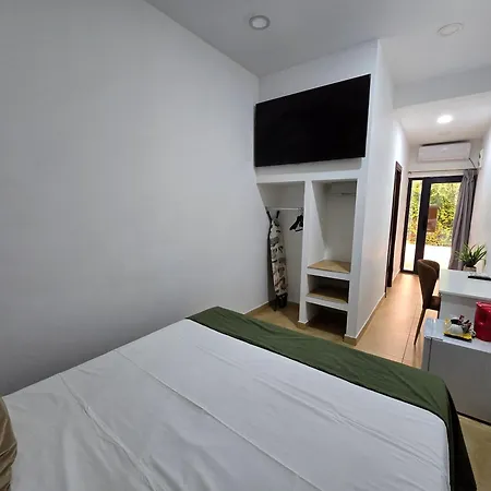 Poet Palace Hotel 4*