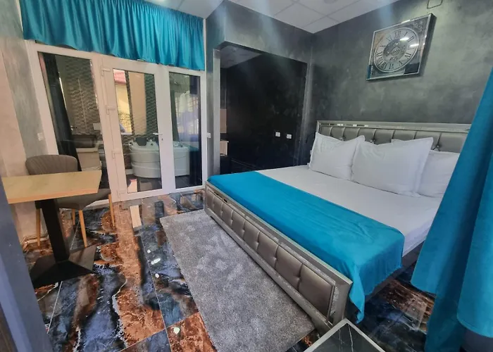 Poet Palace Hotel