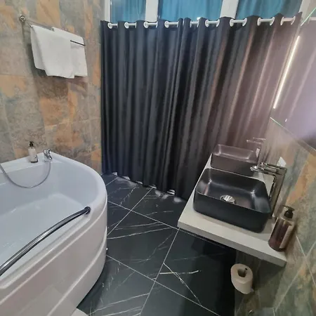 Poet Palace 3*