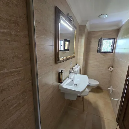 Poet Palace Hotel 3*