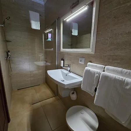 Poet Palace Hotel Boekarest