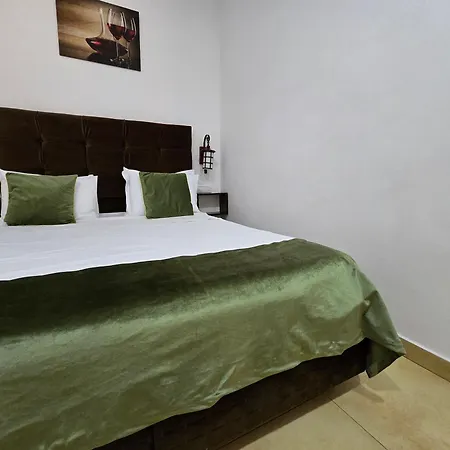 Готель Poet Palace 4*