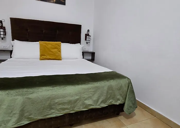 Poet Palace 4*