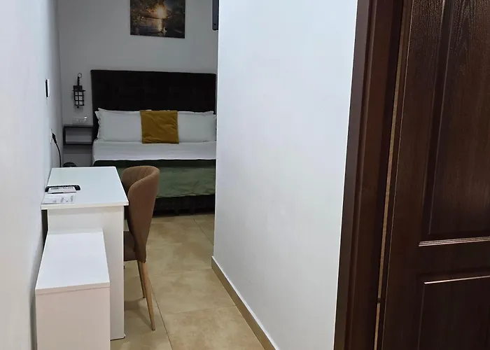 Poet Palace 4*